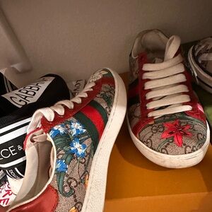 Gucci shoes only wore once